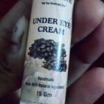 Coffee Under Eye Roll on for Dark Circles, Puffiness & Fine Lines | With Eyeseryl, Caffeine, Niacinamide & Green Tea | Soothing Roller | Sulphate & Paraben Free photo review